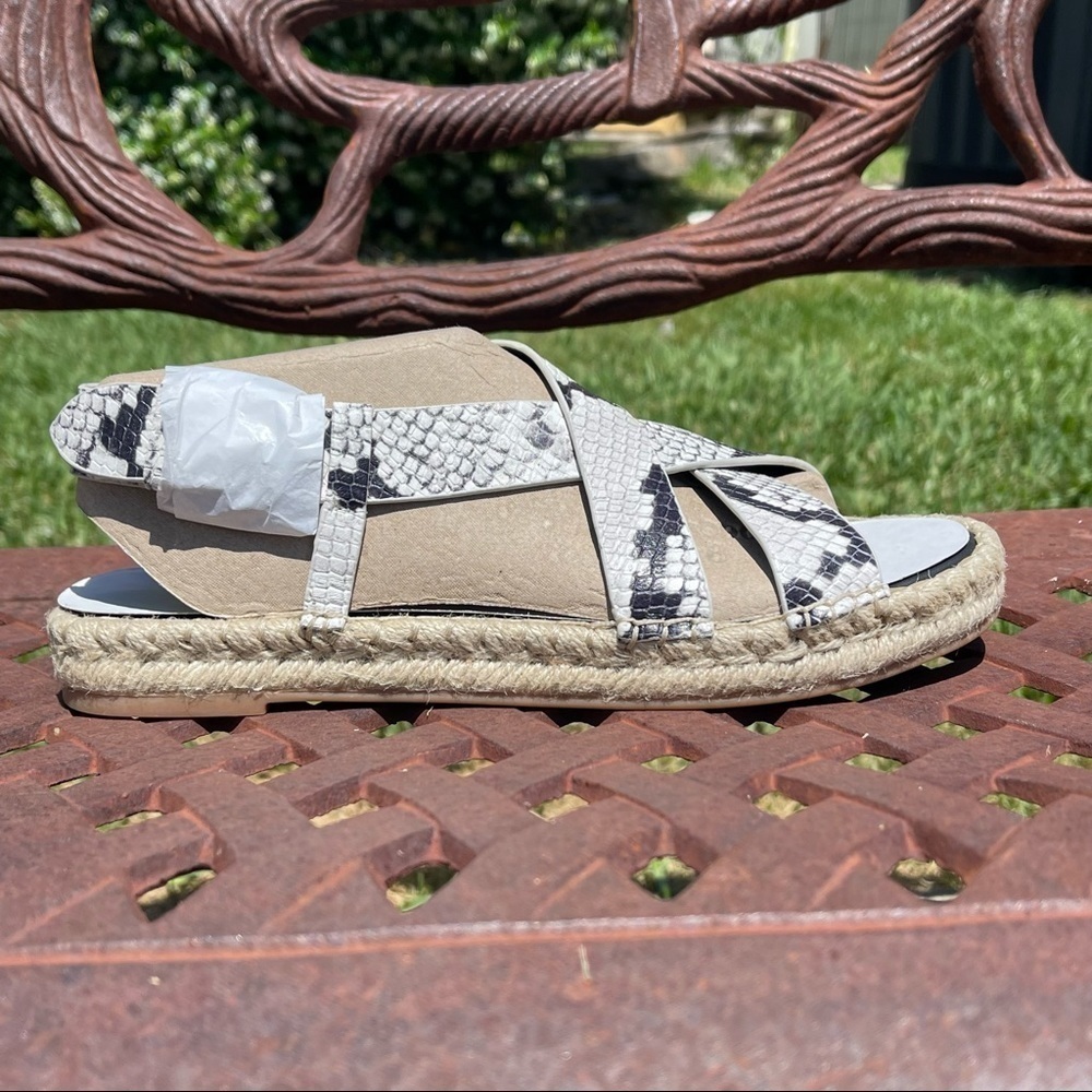 💋NWT Marc fisher snake embossed leather & rope buckle sandal - Picture 6 of 13